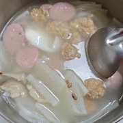 三鲜鸡蛋汤（蔬菜、鸡蛋、酥肉、火腿、腊肉片）
