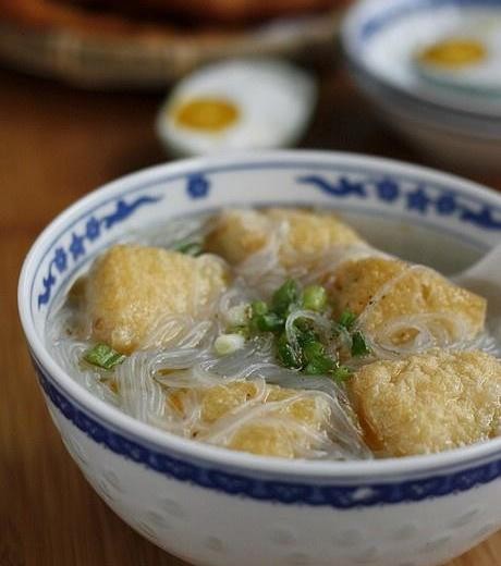油豆腐粉丝汤