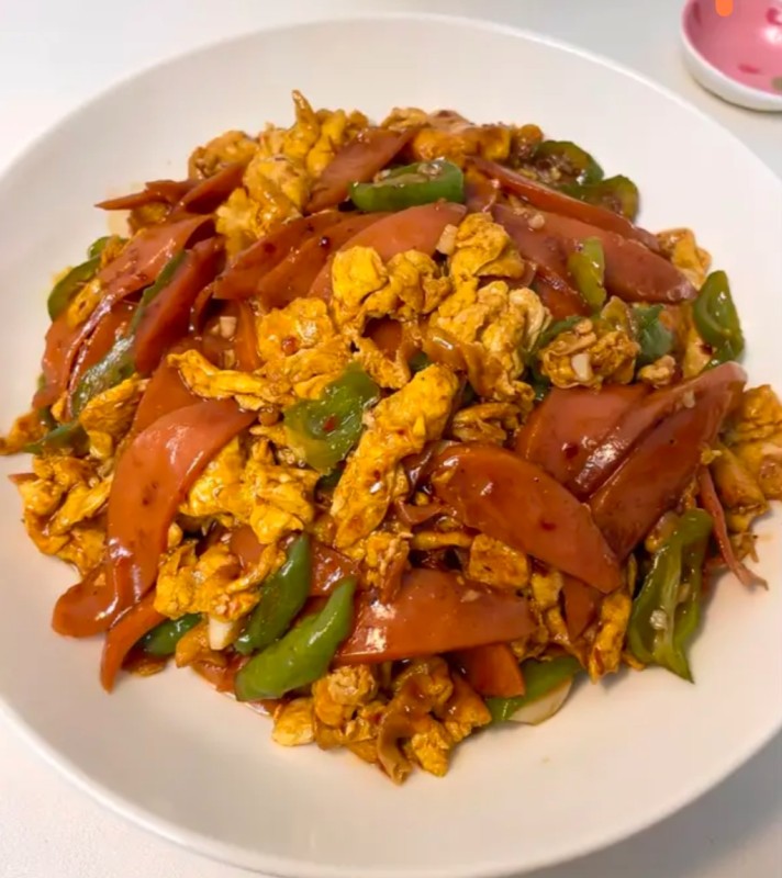 尖椒火腿炒鸡蛋