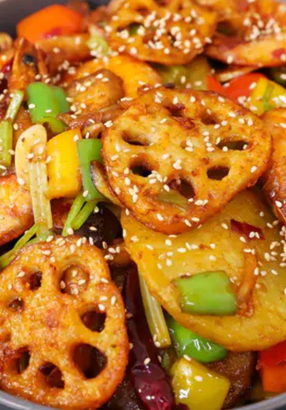 干锅土豆虾(藕，土豆，虾，五花肉)
